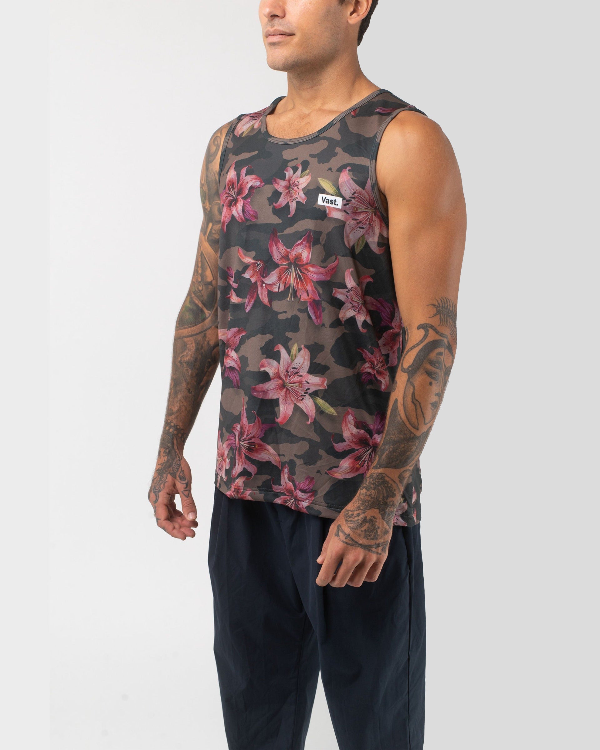 Vast. Men's Aqua Terra Floral Blend Camo Tech Tank Top - Camo