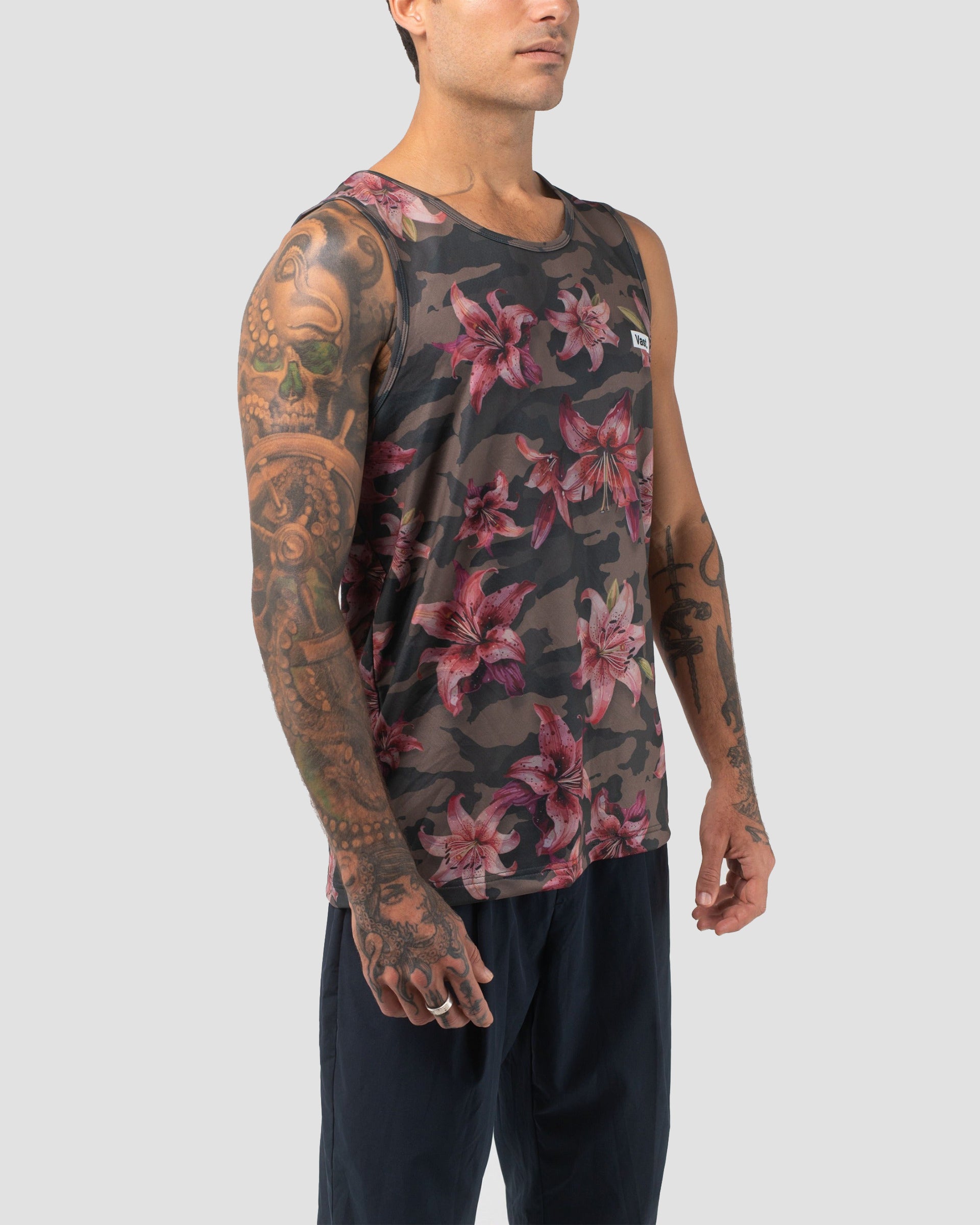 Vast. Men's Aqua Terra Floral Blend Camo Tech Tank Top - Camo