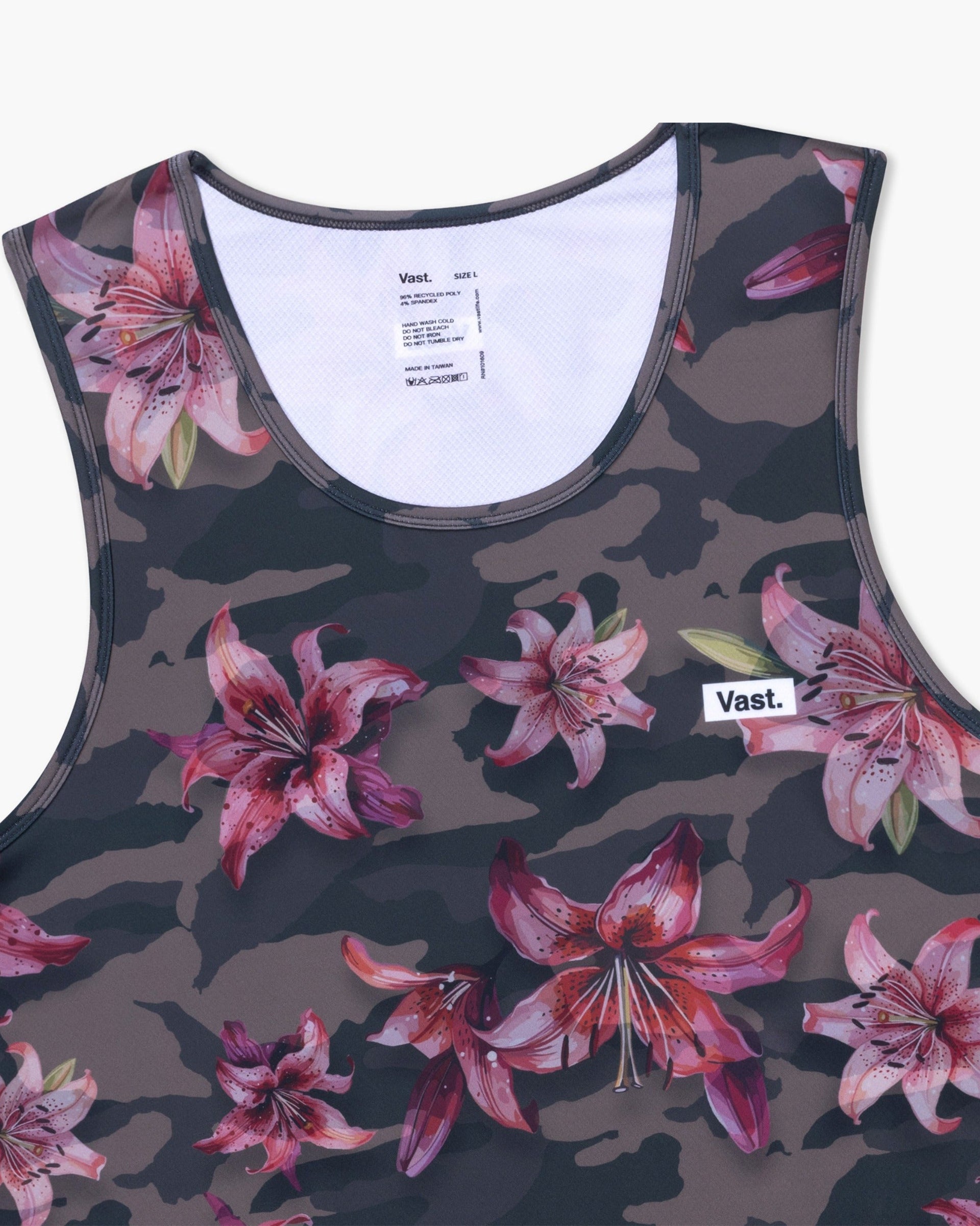 Vast. Men's Aqua Terra Floral Blend Camo Tech Tank Top - Camo