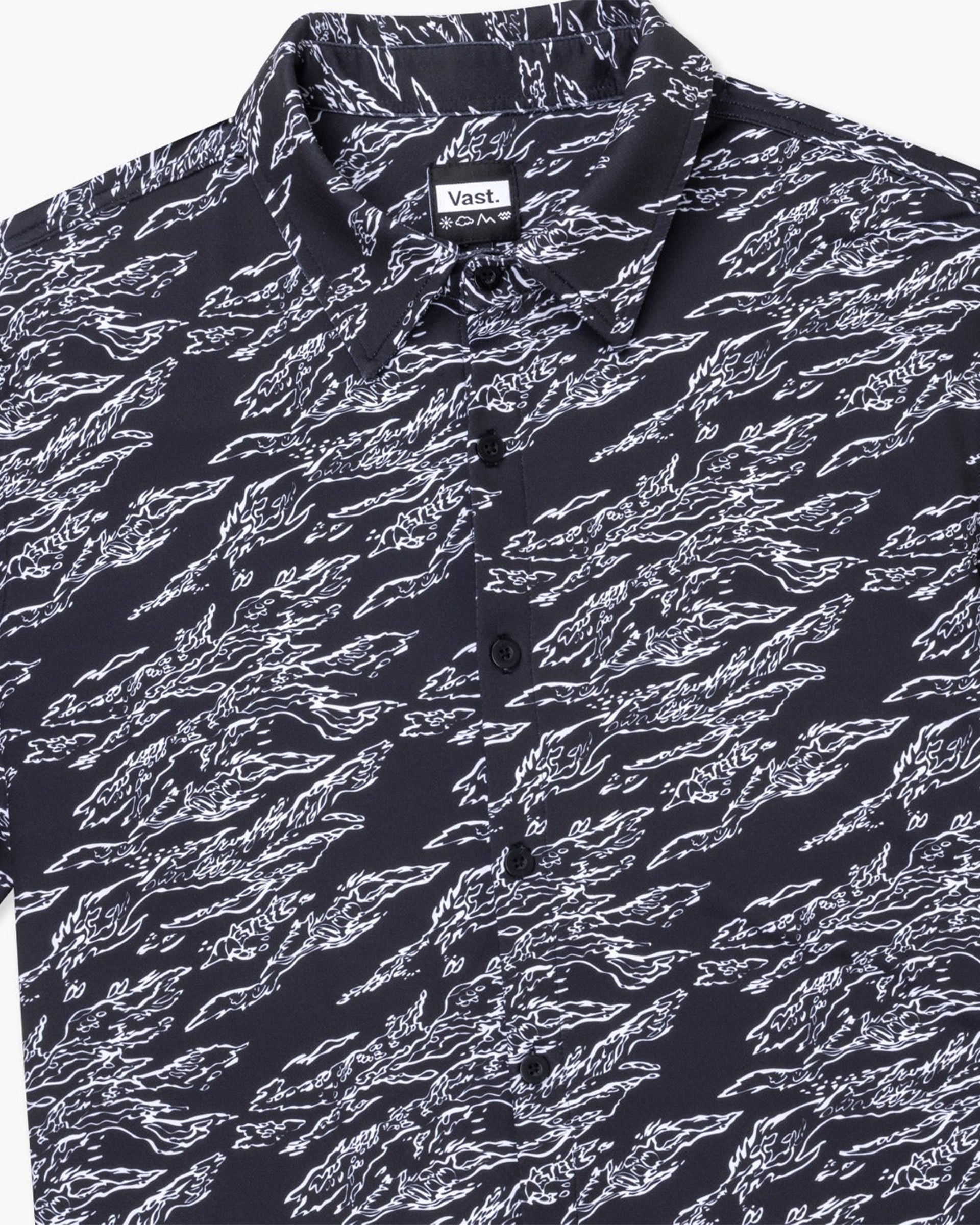 Vast. Men's Aqua Terra Midnight Camo Tech Button Up Shirt - Black