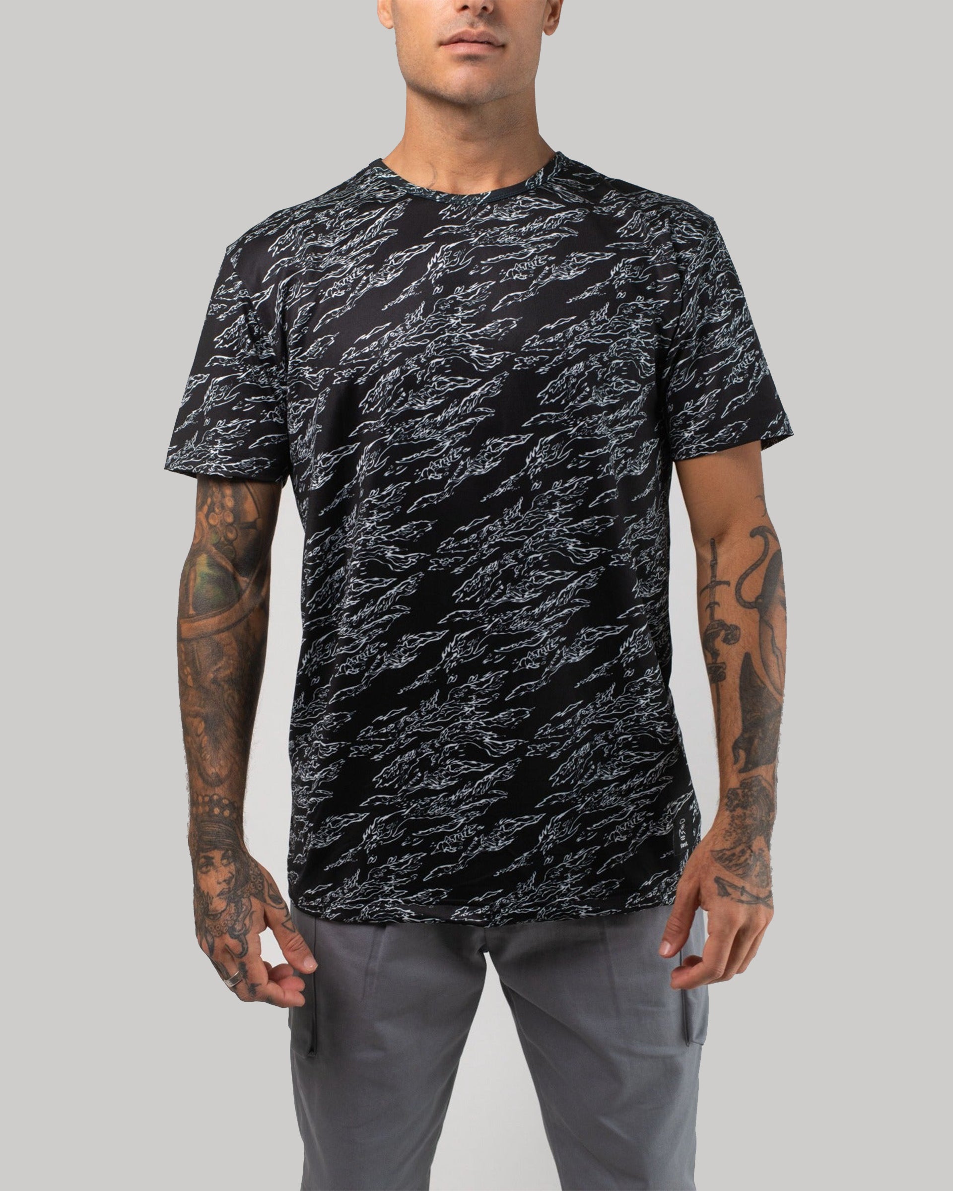 Vast. Men's Aqua Terra Shadow Camo Tech Short Sleeve T-Shirt - Black