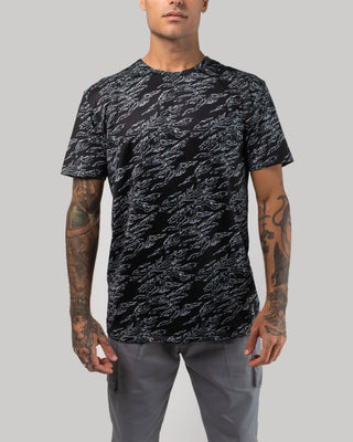 Vast. Men's Aqua Terra Shadow Camo Tech Short Sleeve T-Shirt - Black
