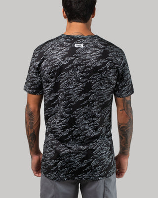 Vast. Men's Aqua Terra Shadow Camo Tech Short Sleeve T-Shirt - Black