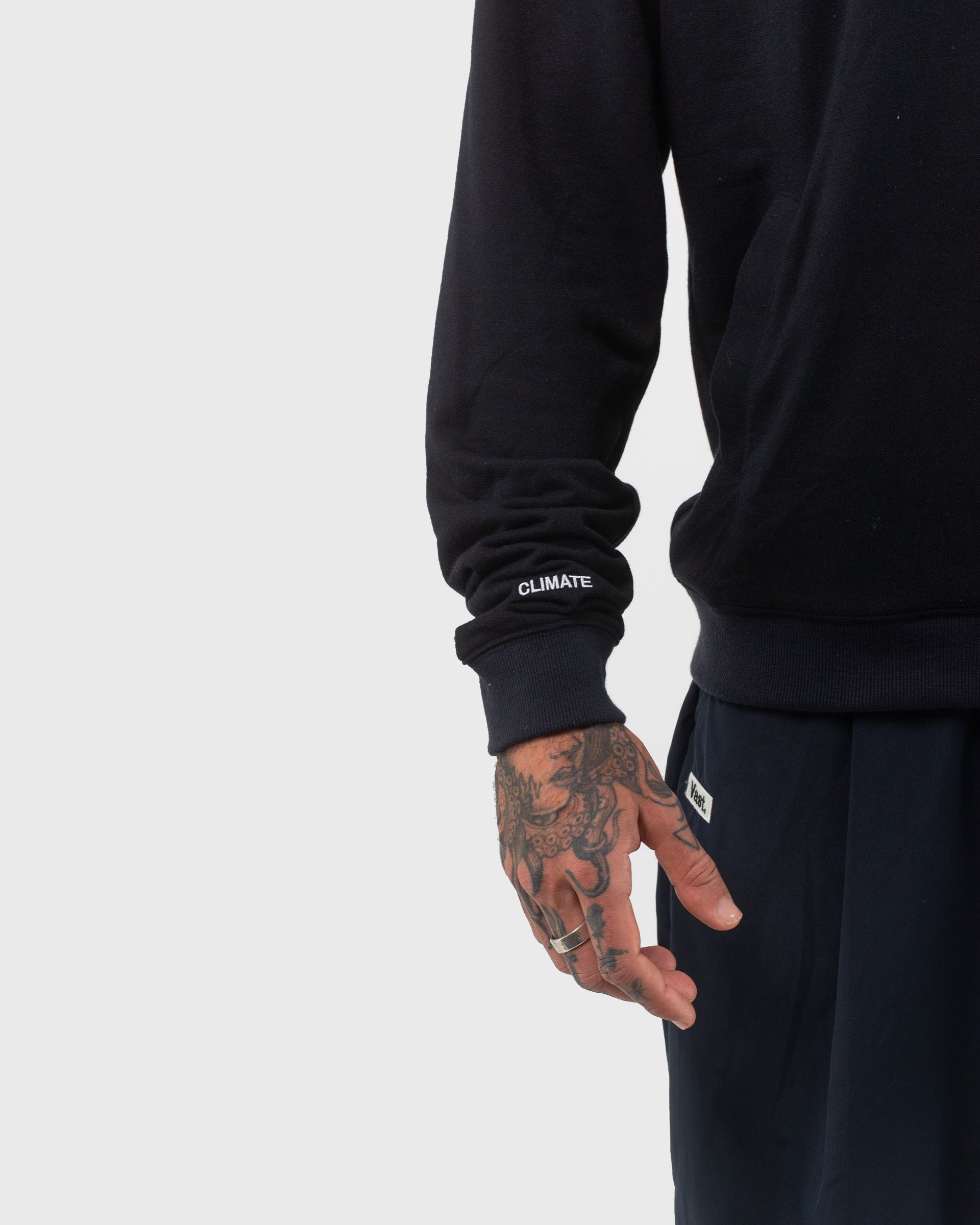 Vast. Men's Elements Lightweight Pullover Crewneck Sweatshirt - Black
