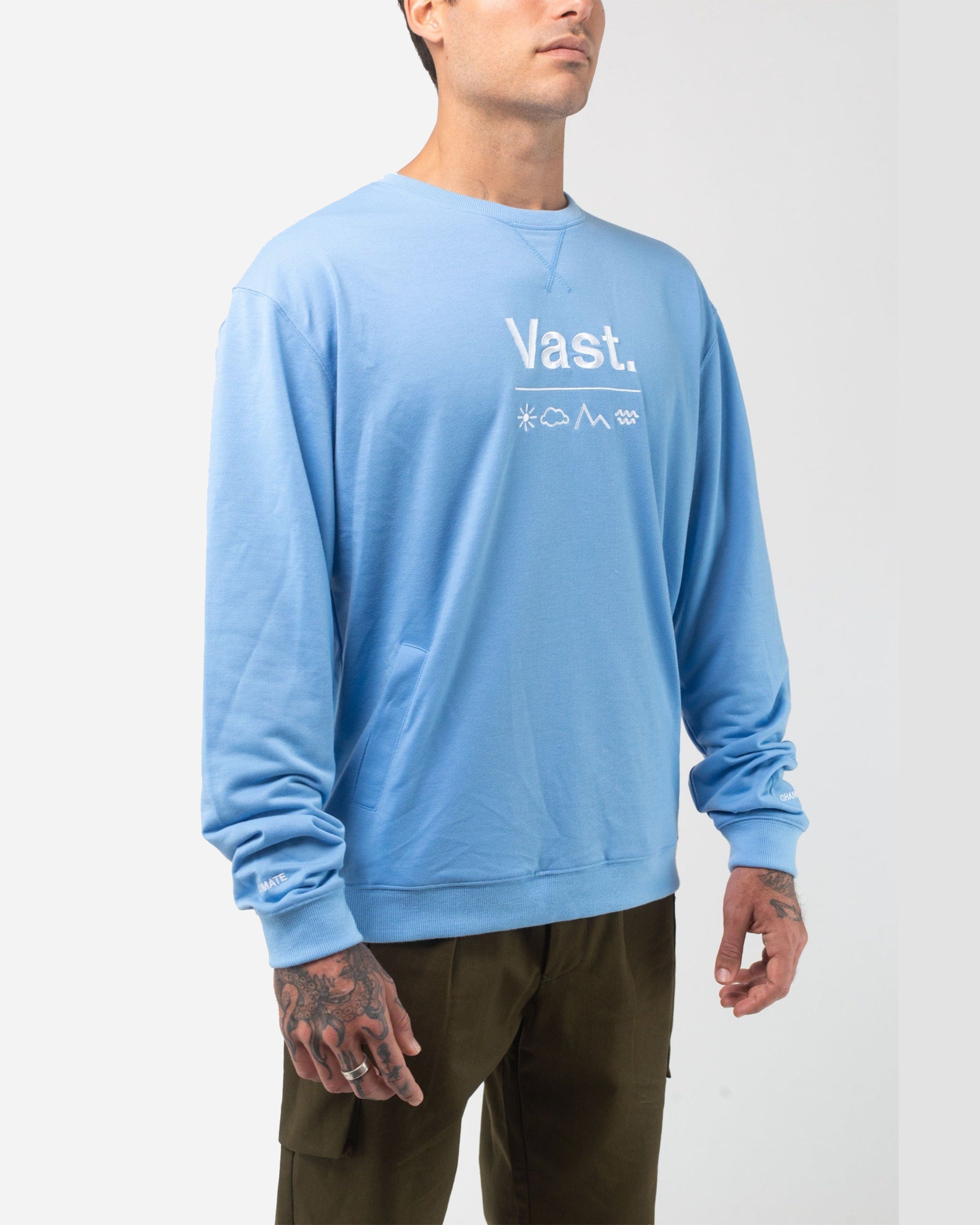 Vast. Men's Elements Lightweight Pullover - Soft Blue