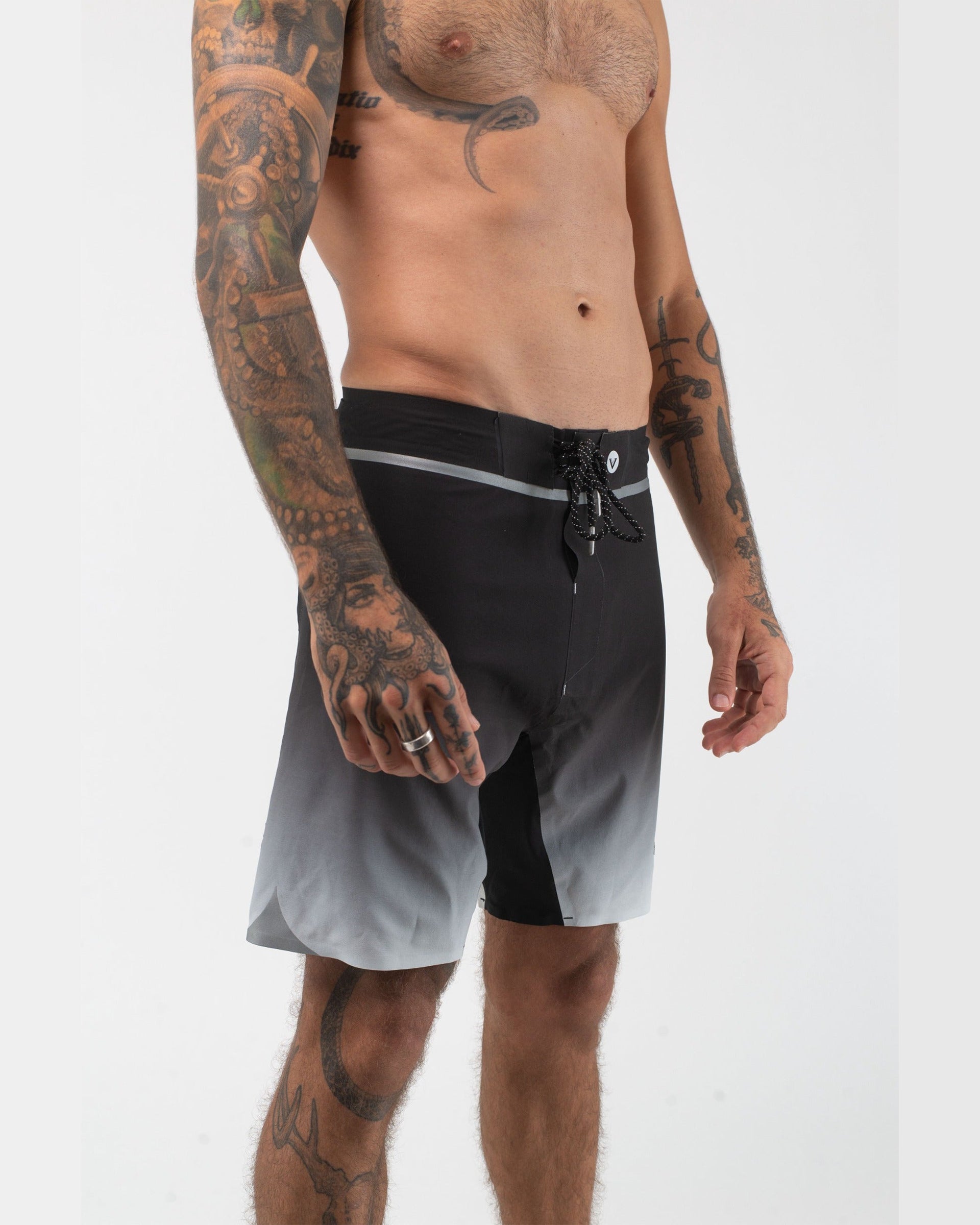 Vast. Men's Fade to Dark Titanium Boardshort - Black/White