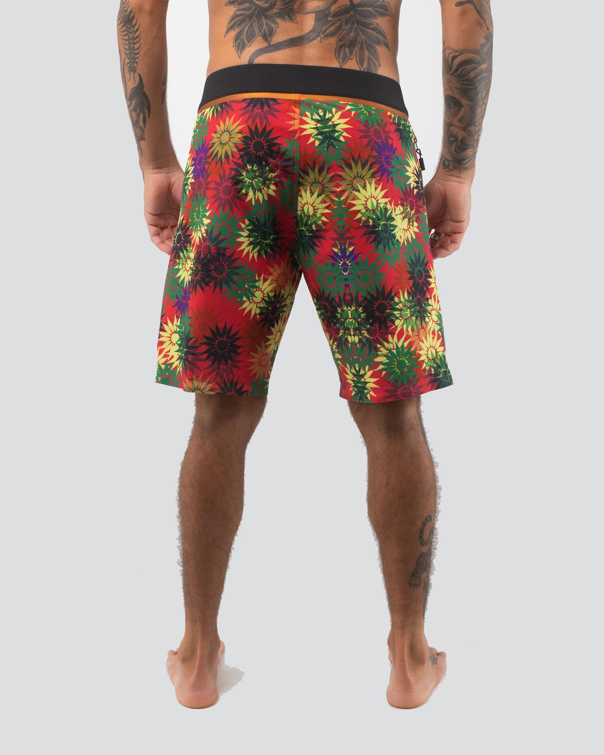 Mr. Woodgee ショートボード カラフル Jali Vibes Copper Boardshort - Red Multi – Jack's Surfboards