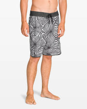 Volcom Barnacle Scallop Stoney 19" Boardshorts - Off White