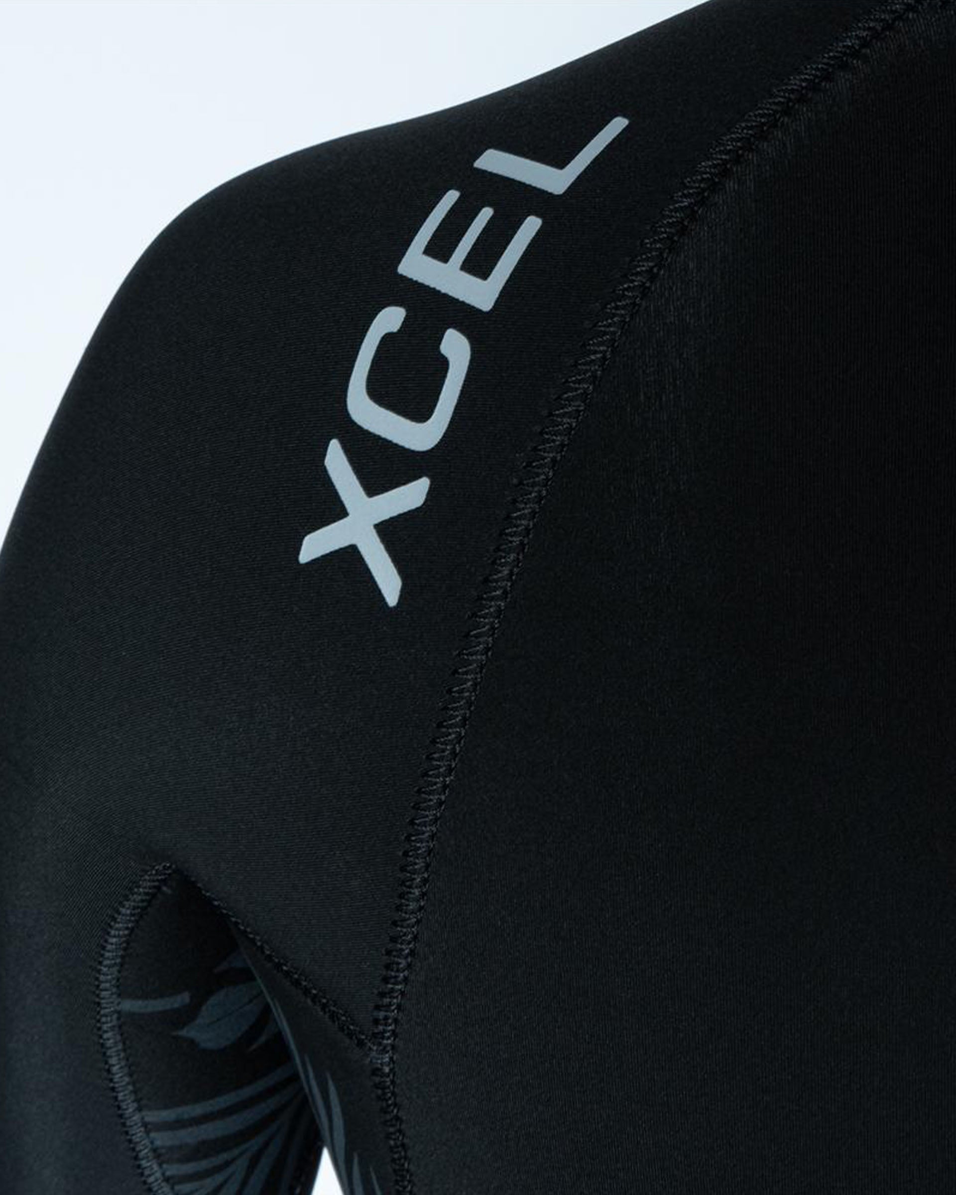 Xcel Women's Axis Back Zip Full Wetsuit 3/2mm - Black/Palm-Monstera Print
