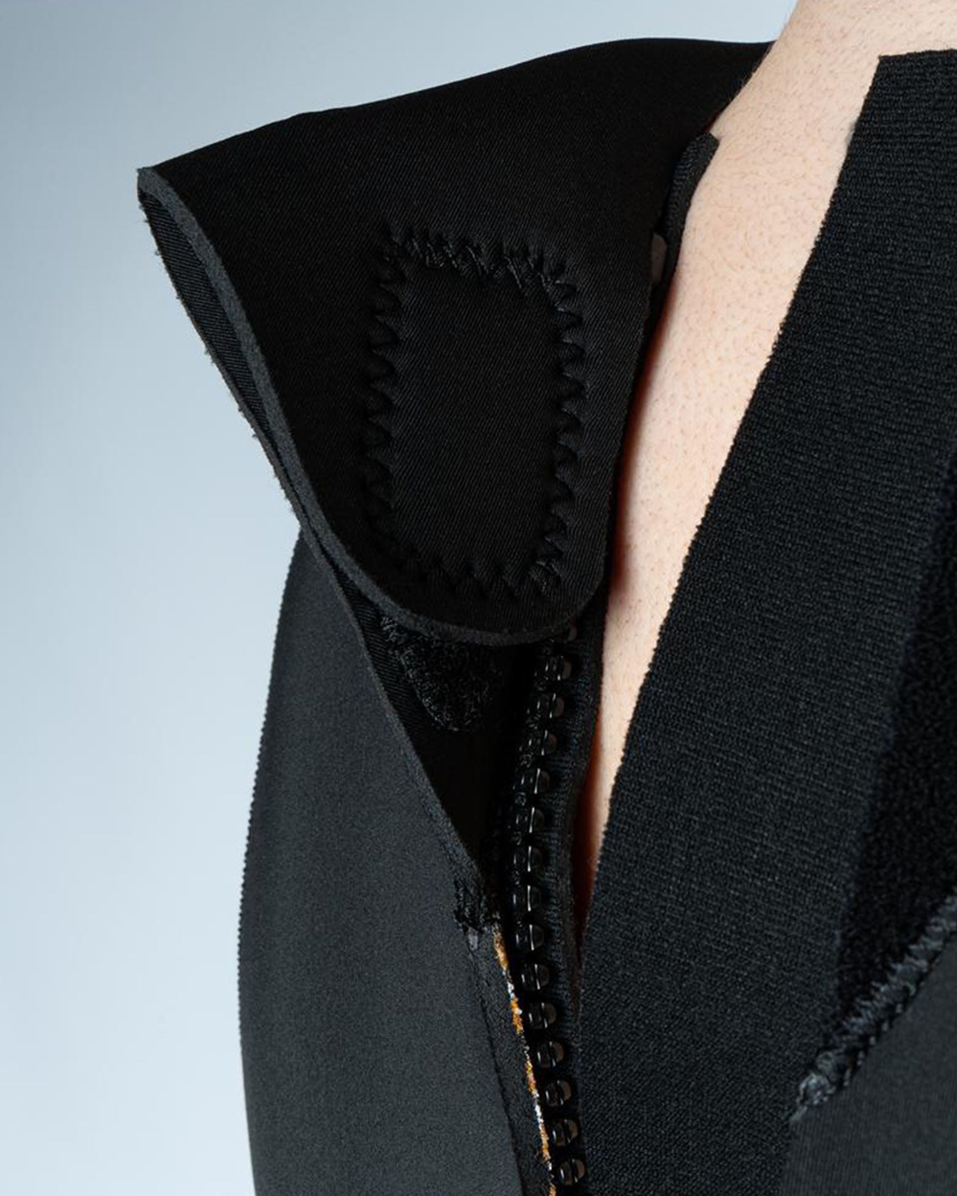 Xcel Women's Axis Back Zip Full Wetsuit 5/4mm - Black/Palm-Monstera Print