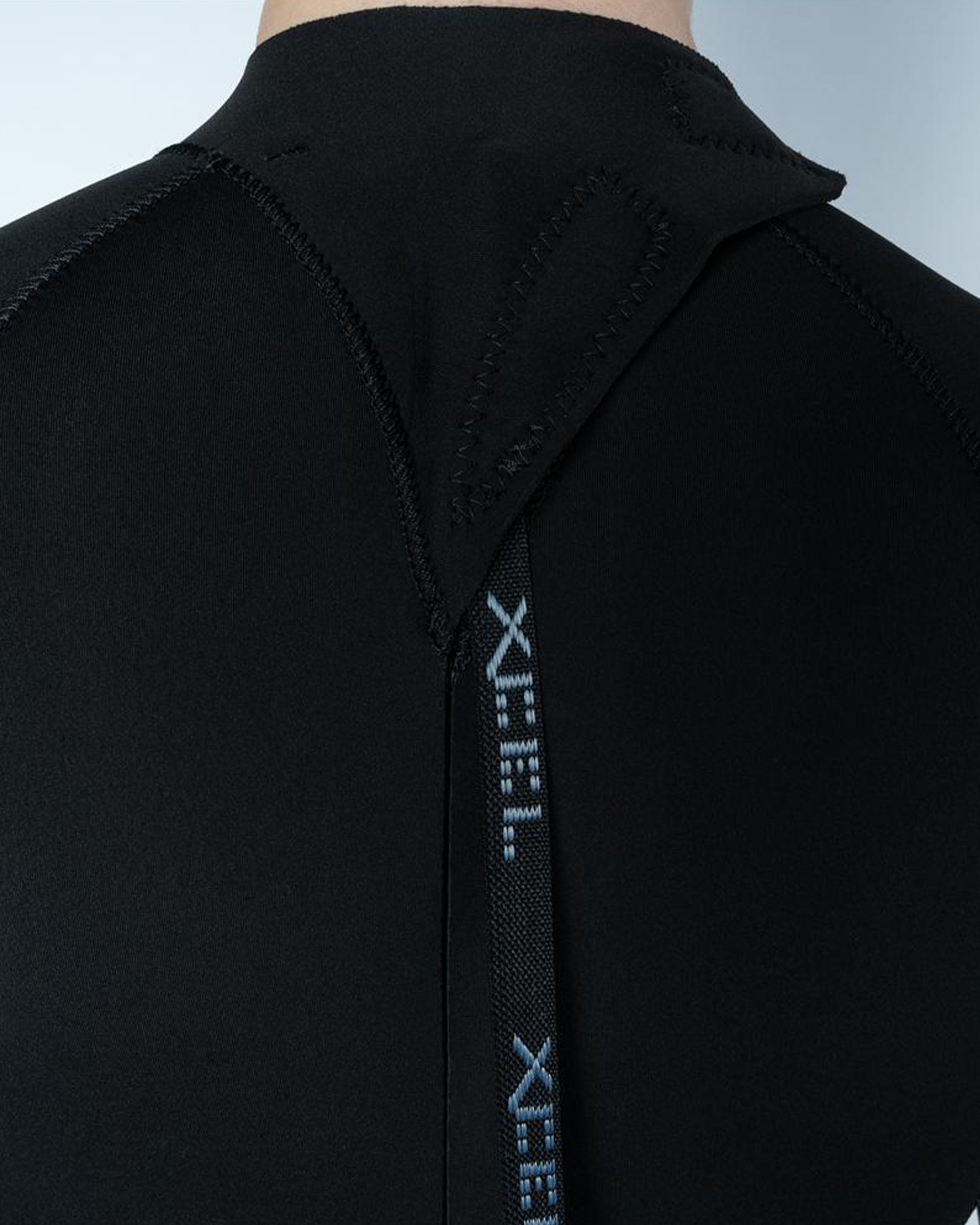 Xcel Women's Axis Back Zip Full Wetsuit 5/4mm - Black/Palm-Monstera Print