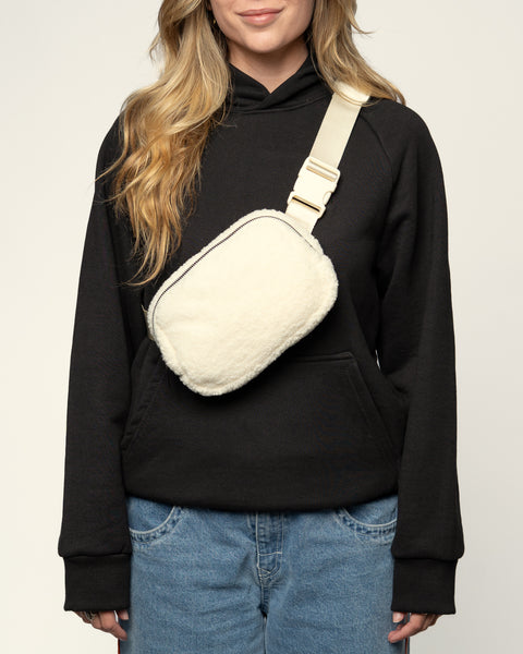 Zamin Chic Fuzzy Anywhere Belt Bag – Jack's Surfboards