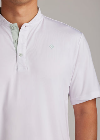 White bladed collar polo shirt, crafted for style, performance, and comfort.