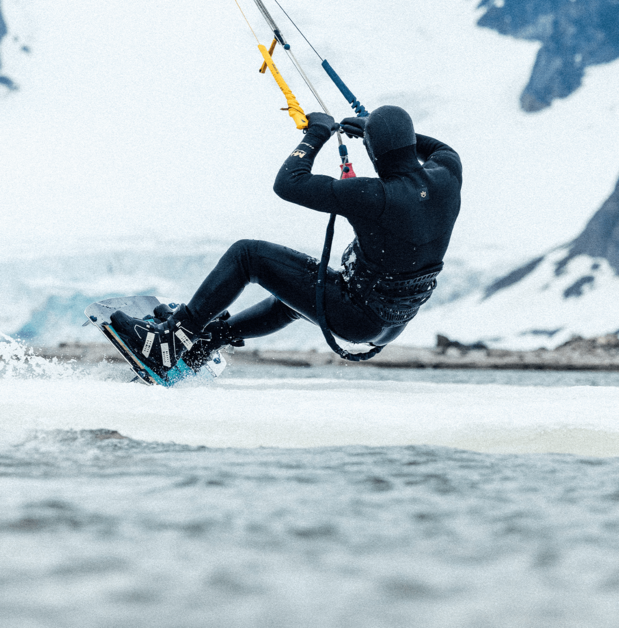 Manera Men's Magma Meteor 6/4mm Chest Zip Hooded Fullsuit Wetsuit